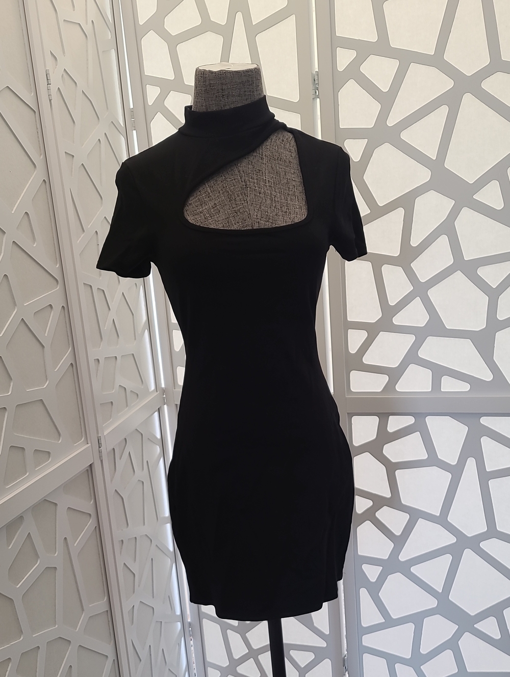 XS-SUrban Outfitters Black Cutout Short Sleeve Bodycon Dress